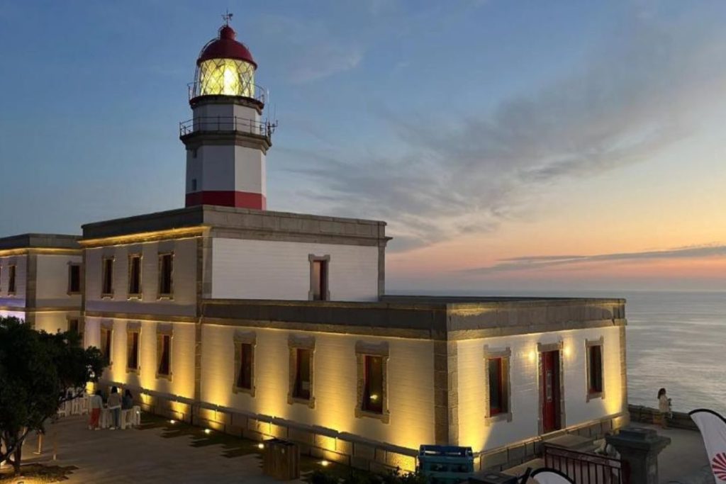 camino litoral de Galicia (4) dormir en un faro